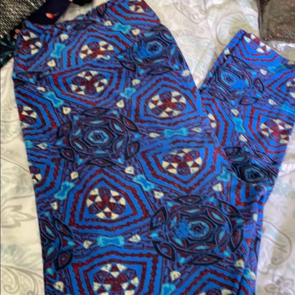 Hardly worn lularoe leggings tc